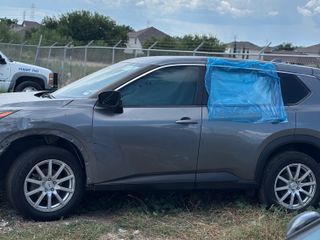 2023 Nissan Rogue SV FWD - Exterior Side Driver Image